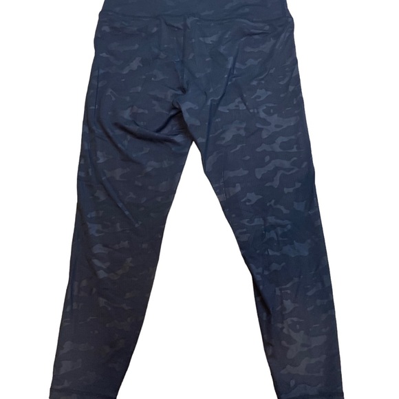 Zyia black battleship camo luxe hi rise 7/8 24” - Picture 5 of 6